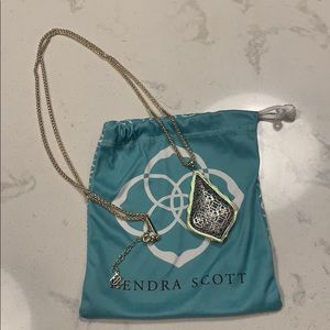 Kendra Scott necklace